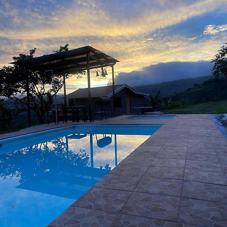 La Flor De Loto Villa Cartago Exterior photo
